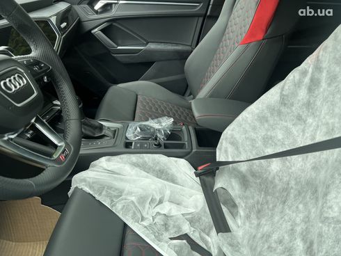 Audi RS Q3 2023 - фото 21