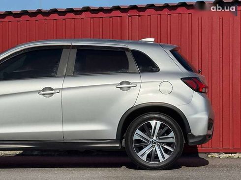 Mitsubishi Outlander 2019 - фото 19