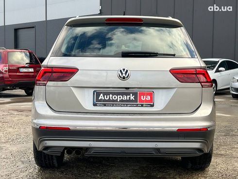 Volkswagen Tiguan 2017 серый - фото 7