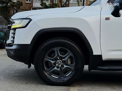 Toyota Land Cruiser 2022 - фото 15