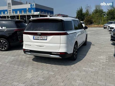 Kia Carnival 2021 - фото 5