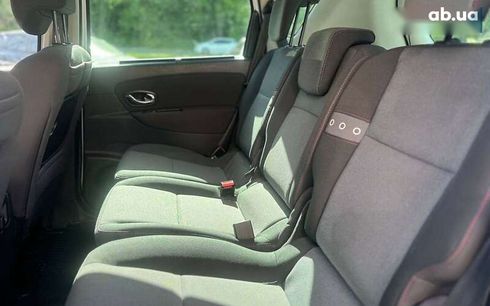 Renault Scenic 2013 - фото 18