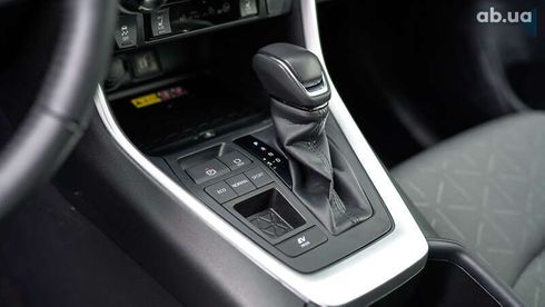 Toyota RAV4 2024 - фото 29