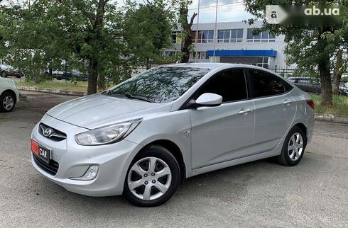 Hyundai Accent 2012 - фото 6