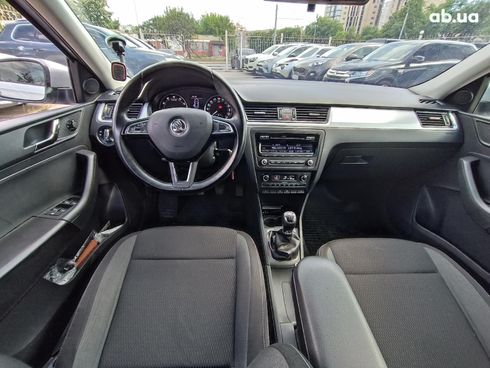 Skoda Rapid 2013 серый - фото 28