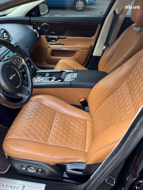 Jaguar XJ 2016 - фото 17