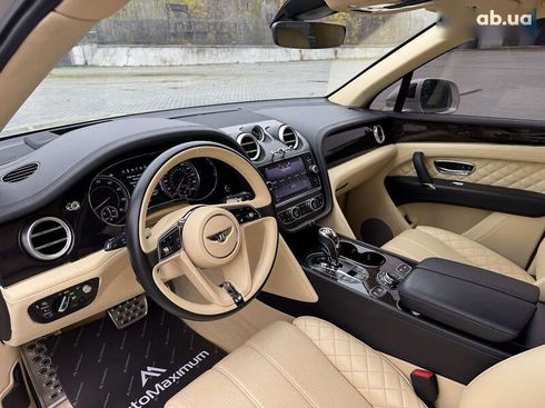 Bentley Bentayga 2018 - фото 12