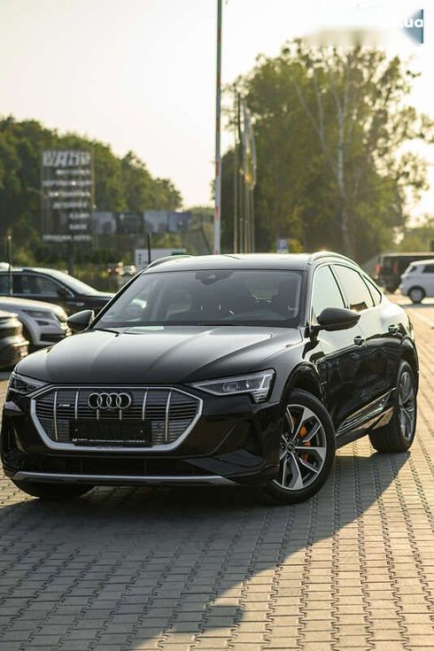 Audi E-Tron 2021 - фото 2