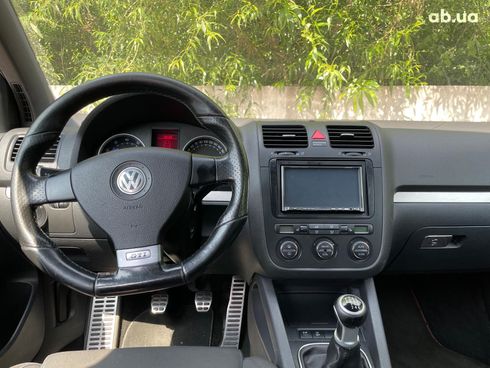 Volkswagen Golf GTI 2005 красный - фото 8