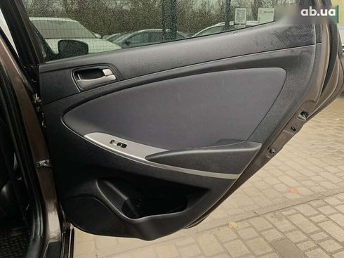 Hyundai Solaris 2016 - фото 29