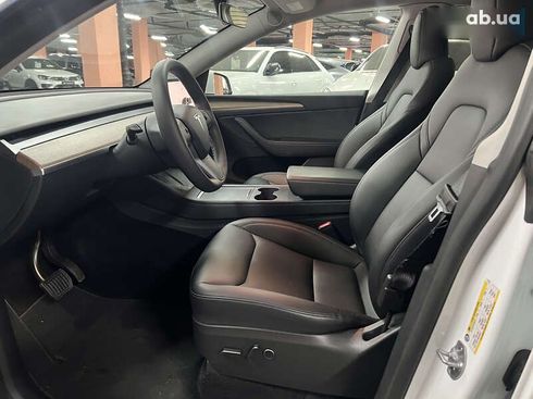Tesla Model Y 2023 - фото 23