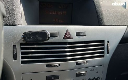 Opel Astra 2013 - фото 18