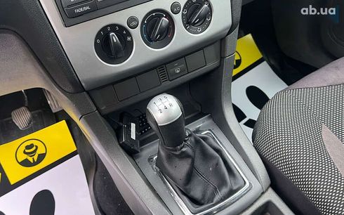 Ford Focus 2006 - фото 14