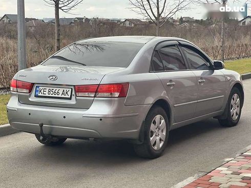 Hyundai Sonata 2009 - фото 9