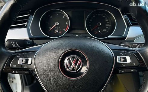 Volkswagen Passat 2017 - фото 12