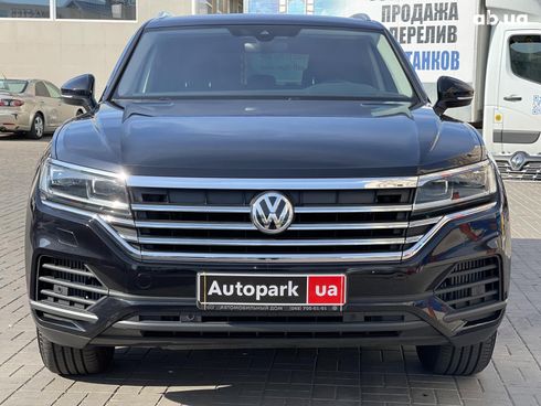 Volkswagen Touareg 2019 черный - фото 2