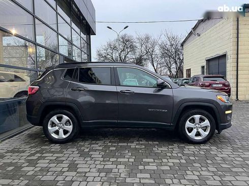 Jeep Compass 2021 - фото 8