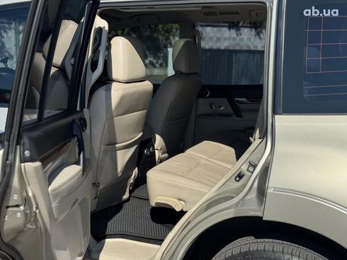 Mitsubishi Pajero Wagon 2008 бежевый - фото 33