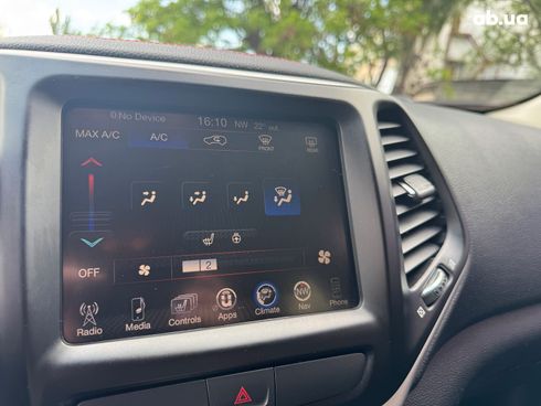 Jeep Cherokee 2016 черный - фото 28