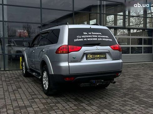 Mitsubishi Pajero Sport 2013 - фото 5