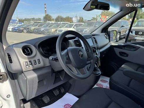 Renault Trafic 2019 - фото 12
