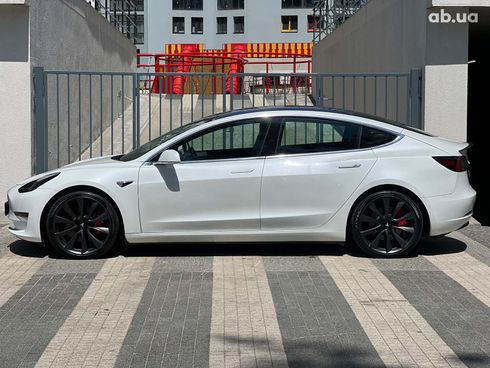 Tesla Model 3 2020 белый - фото 28
