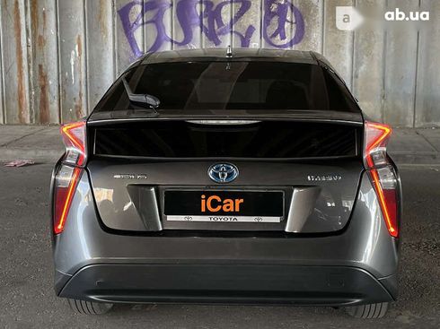 Toyota Prius 2016 - фото 18