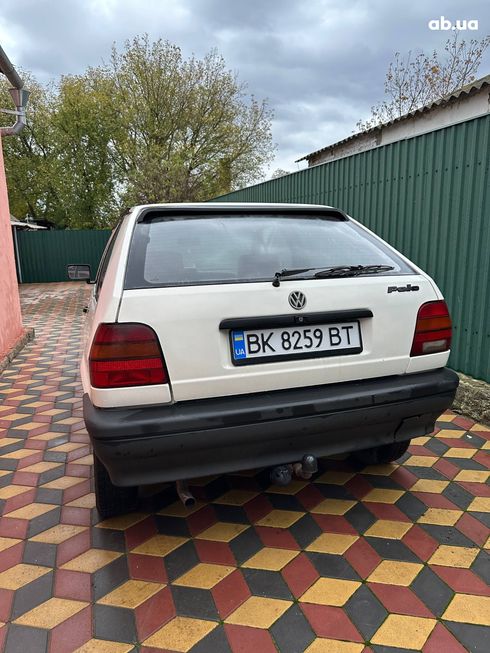 Volkswagen Polo 1994 белый - фото 7