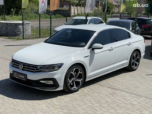 Volkswagen Passat 2021 - фото 2