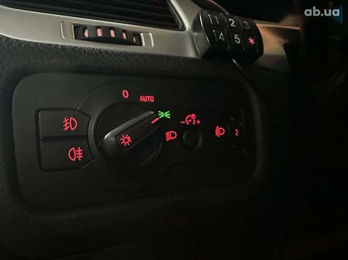 Volkswagen Touareg 2012 - фото 13