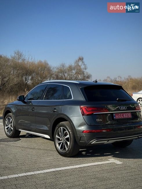 Audi Q5 2021 серый - фото 18