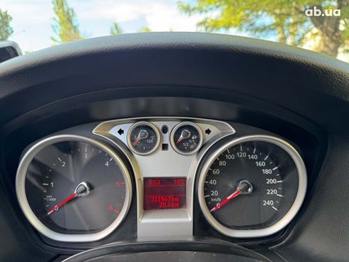 Ford Focus 2010 серый - фото 15