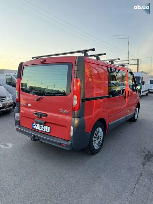 Renault Trafic 2012 - фото 9