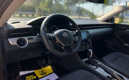 Volkswagen Passat 2020 - фото 19