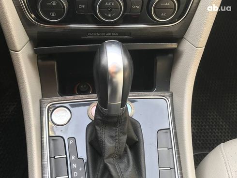 Volkswagen Passat 2016 серый - фото 5