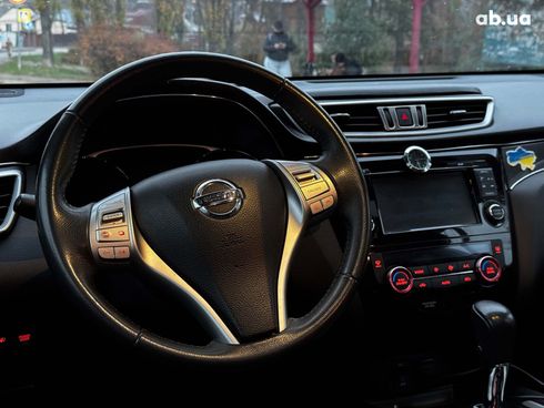 Nissan Rogue 2016 белый - фото 25