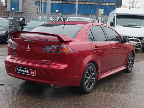 Mitsubishi Lancer 2016 красный - фото 21