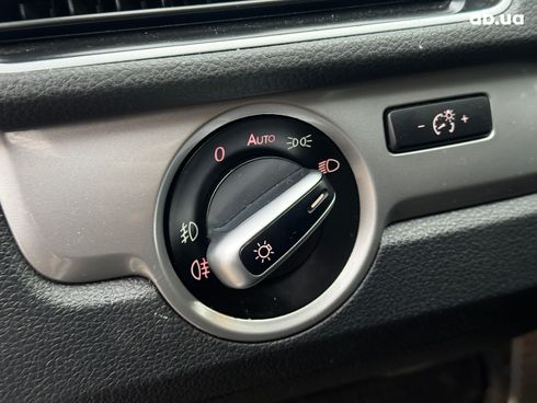 Volkswagen Passat 2013 серый - фото 16