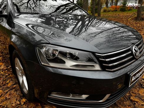 Volkswagen Passat 2011 серый - фото 4