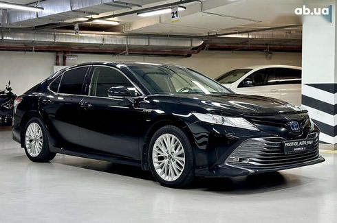 Toyota Camry 2019 - фото 10