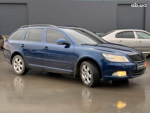Skoda Octavia 2011 синий - фото 3