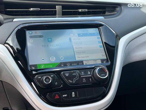 Chevrolet Bolt 2020 белый - фото 44