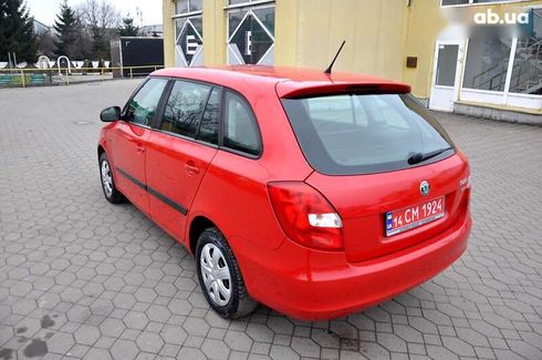 Skoda Fabia 2012 - фото 10