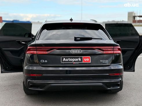 Audi Q8 2021 черный - фото 39