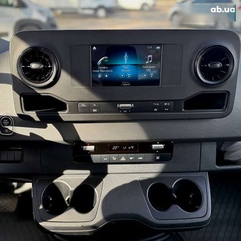 Mercedes-Benz Sprinter 2020 - фото 25