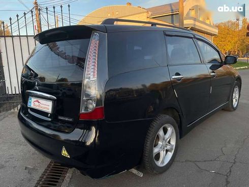 Mitsubishi Grandis 2006 - фото 6