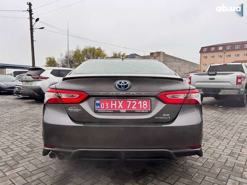 Toyota Camry 2020 - фото 5