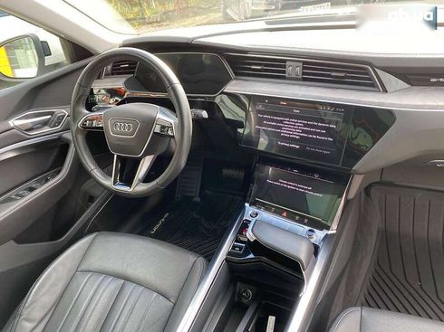 Audi E-Tron 2022 - фото 11