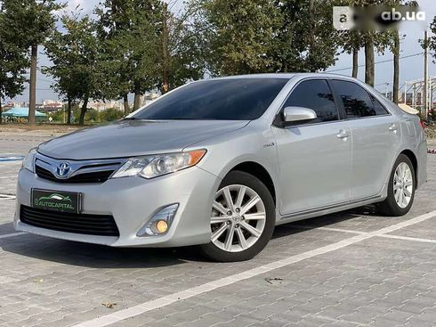 Toyota Camry 2012 - фото 2