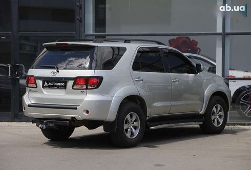 Toyota Fortuner 2007 - фото 4